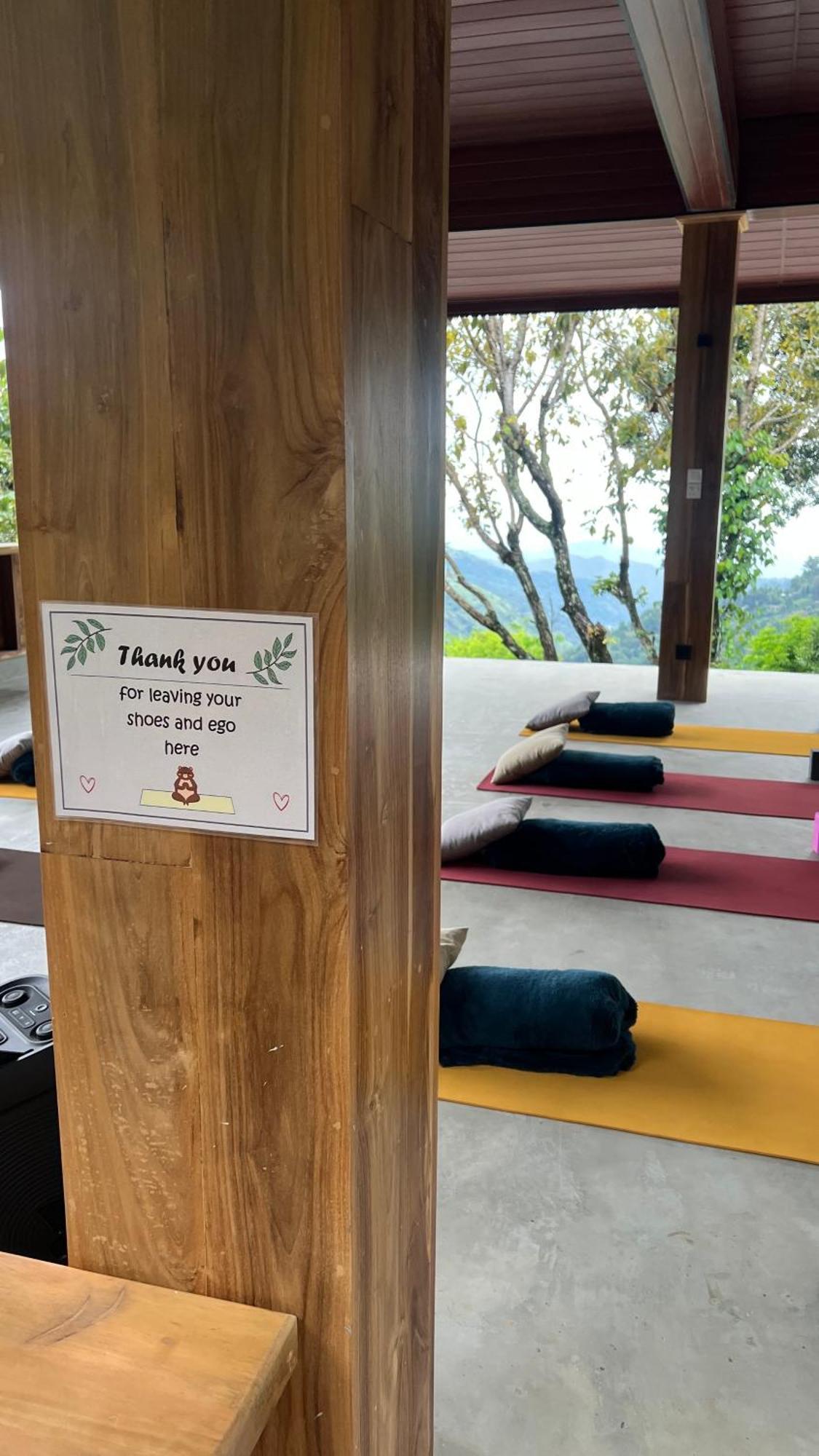 Gaia Ella Ecolodge And Yoga Centre Bagian luar foto