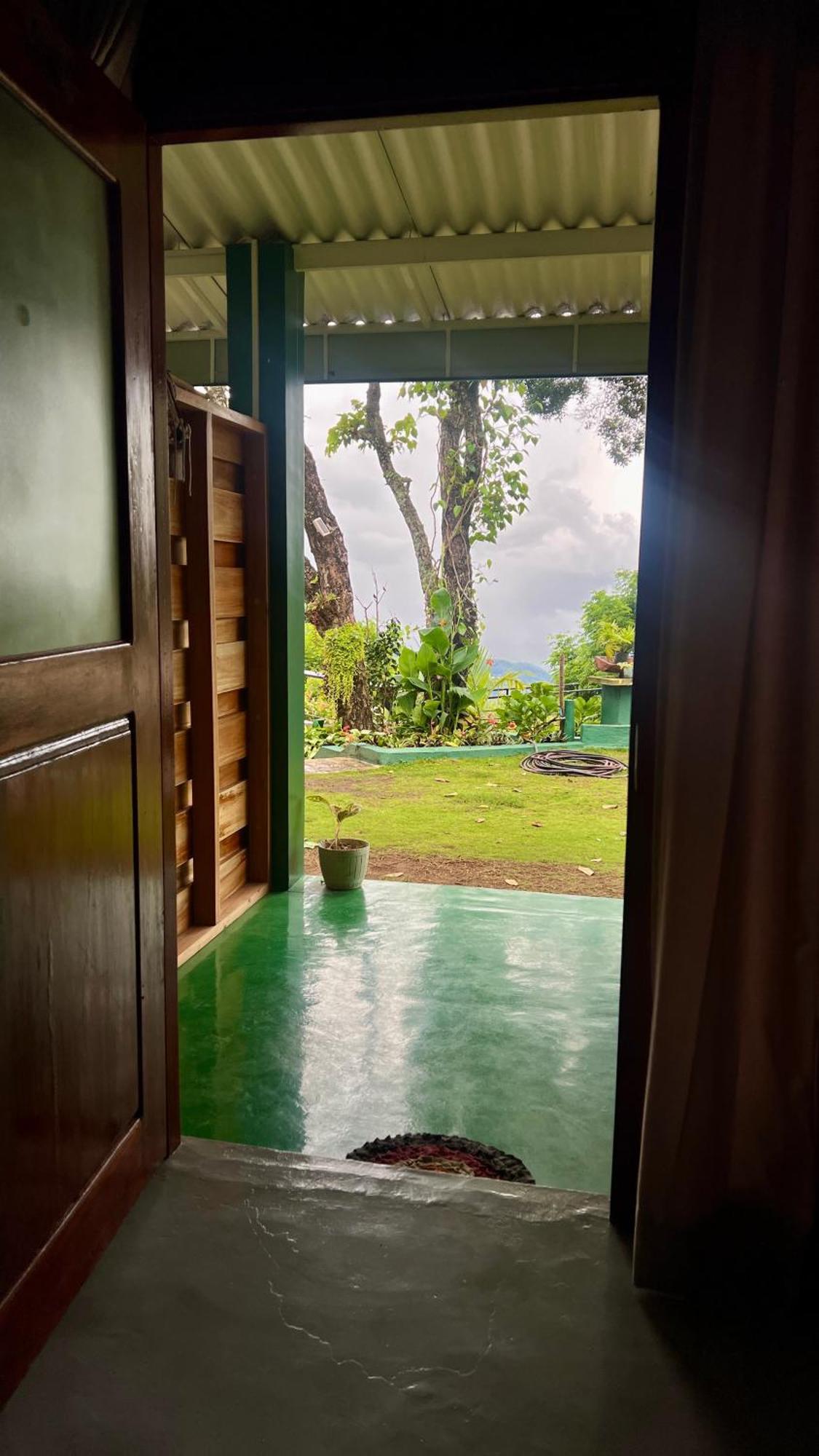 Gaia Ella Ecolodge And Yoga Centre Bagian luar foto